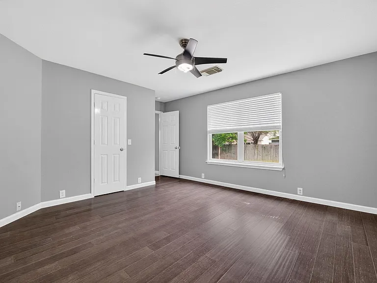 3950 Canyon Pkwy — Photo 4