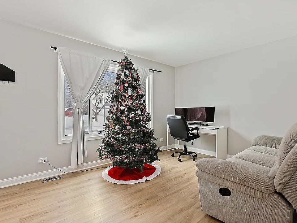 1st image of 2730 Dorothy Dr #1