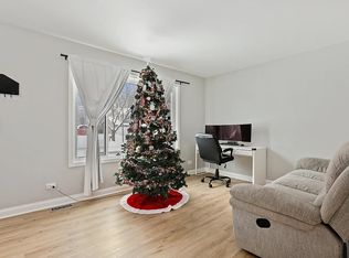 2730 Dorothy Dr #1, Aurora, IL 60504