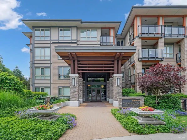 3399 Noel Dr #512, Burnaby, BC V3J 0G8
