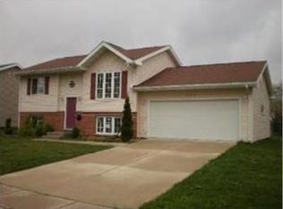 625 N Webster Cir E, Kankakee, IL 60901