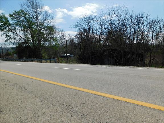 3rd image of University Dr