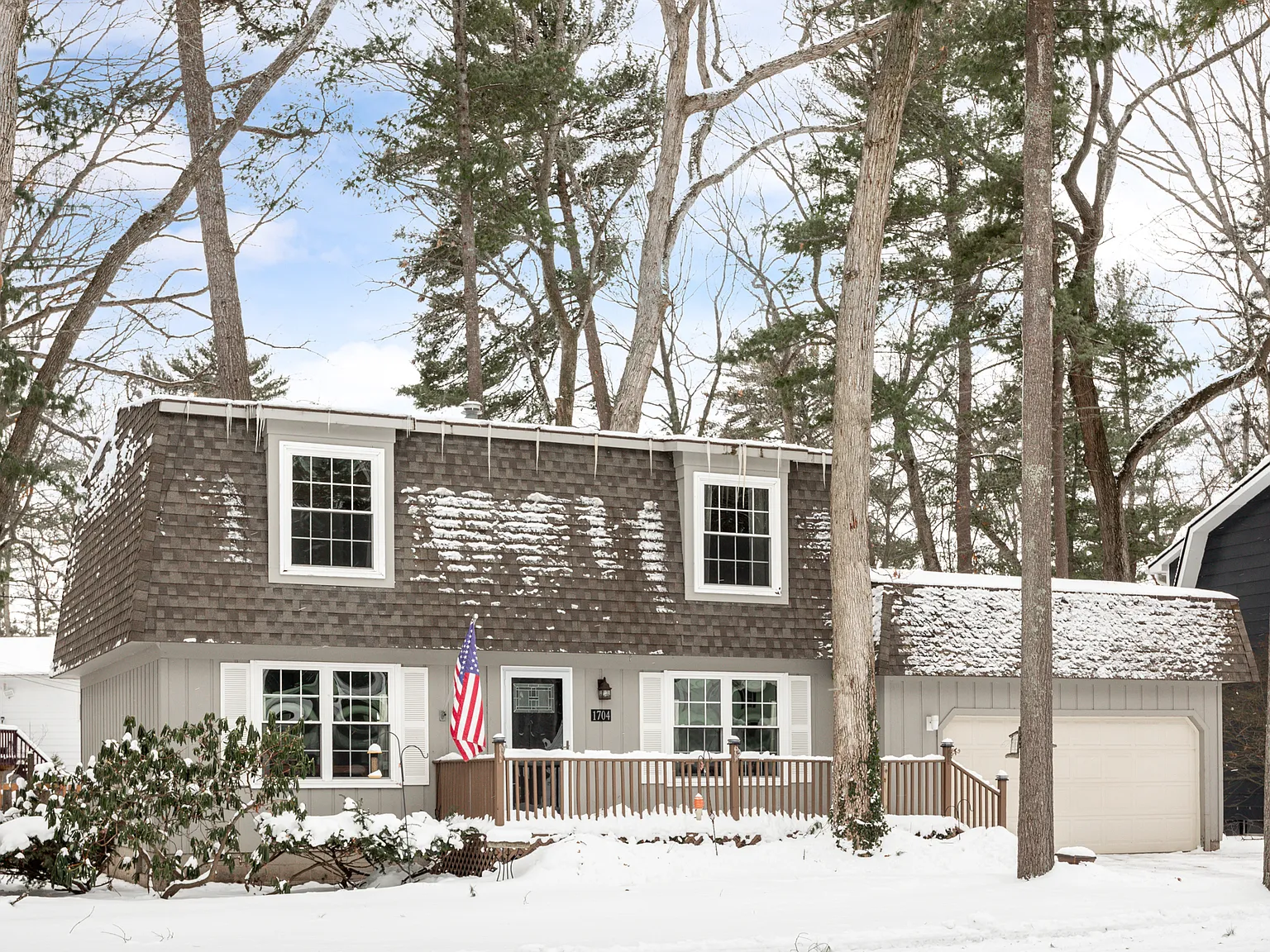 4 bed, 1.5 bath, 1652 sqft, $6,000 — Photo 3