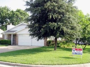 5317 Rowcrop Dr, Arlington, TX 76017