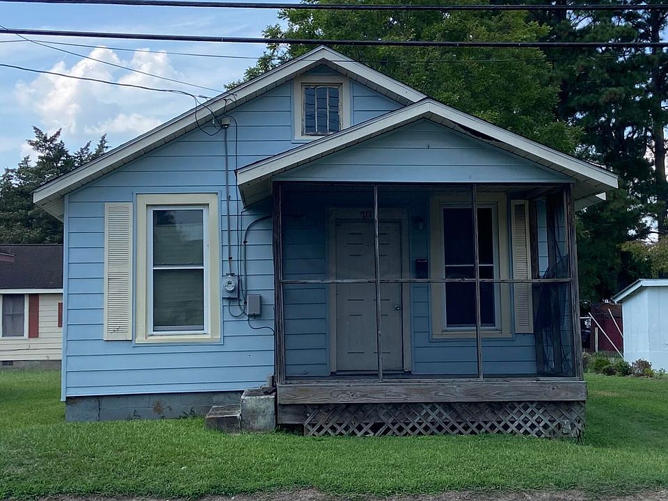 2nd image of 711 Brooks Avenue