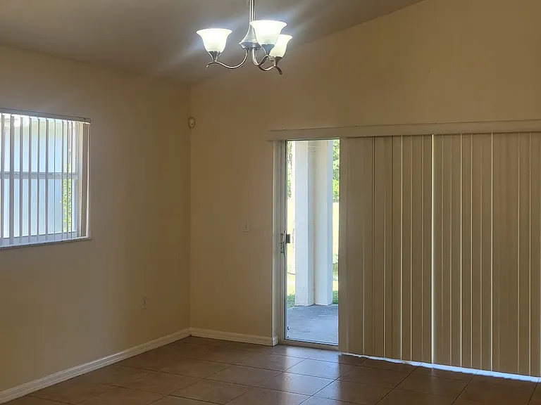 14630 Lady Victoria Blvd — Photo 4