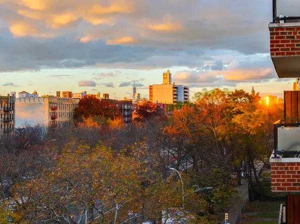 525 Ocean Parkway image 18 of 19