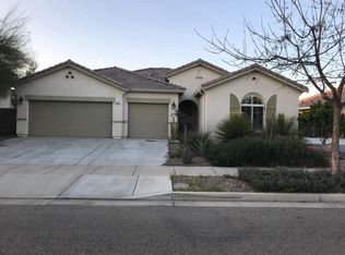 3136 W Clinton Ct, Visalia, CA