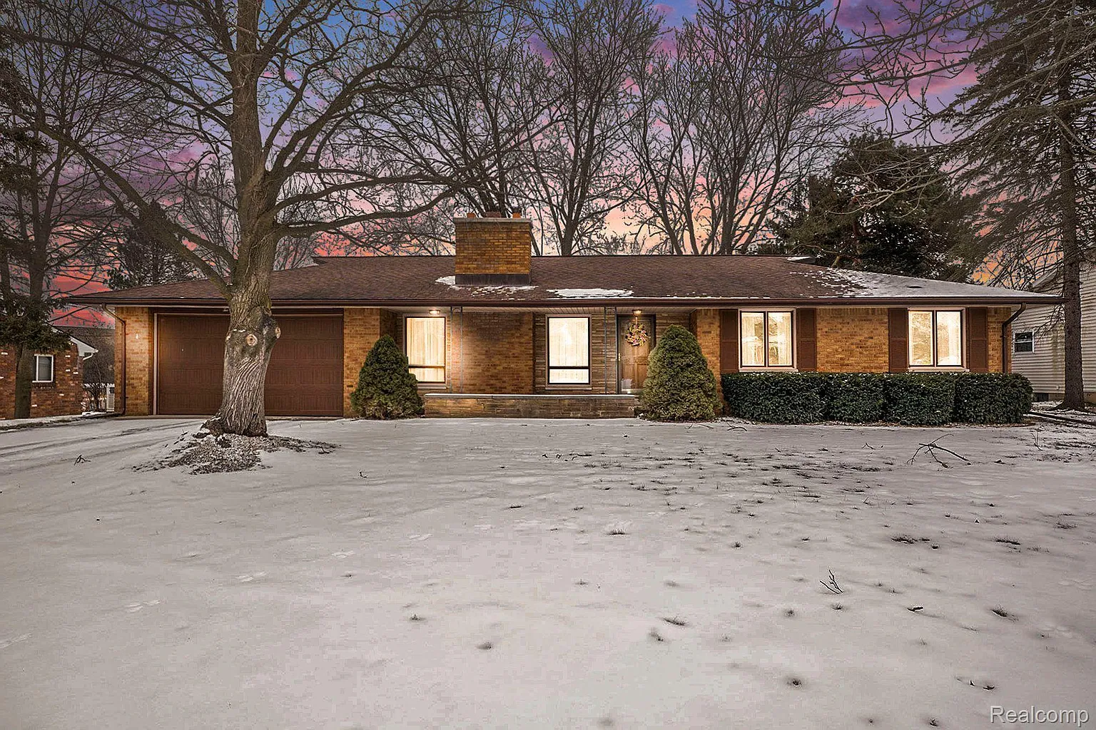 2469 Ketzler Dr photo 1