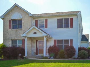 302 Farmview Rd, Nazareth, PA 18064