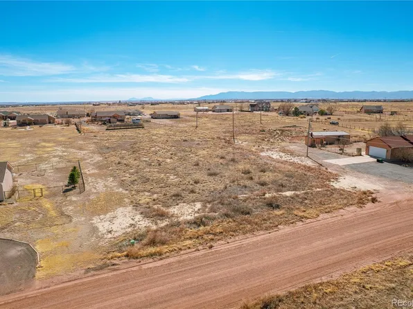 1464 E Gem Drive, Pueblo, CO 81007