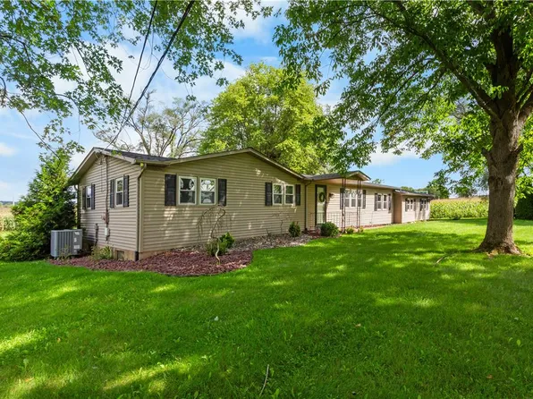6251 Locust Rd, Bath, PA 18014