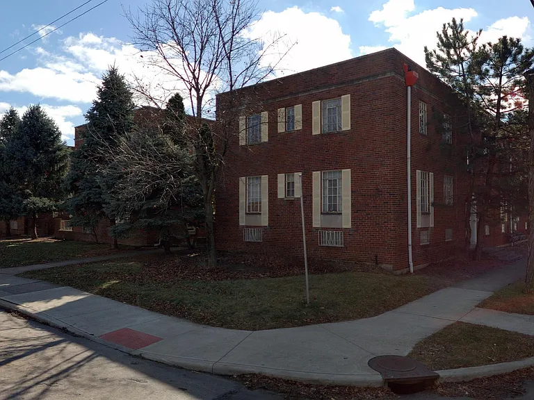 1157 Bryden Rd #B-8 — Photo 2
