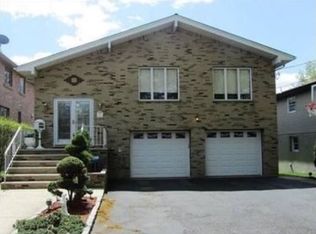 692 Clark Ave, Ridgefield, NJ 07657