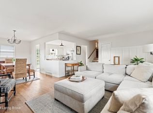 2402 Hikes Ln, Louisville, KY 40218