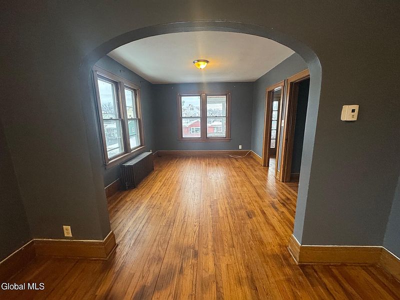 5th image of 112 Kenosha Street