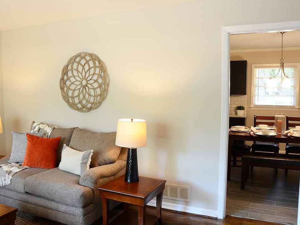 1st image of 285 Forest Glen Cir