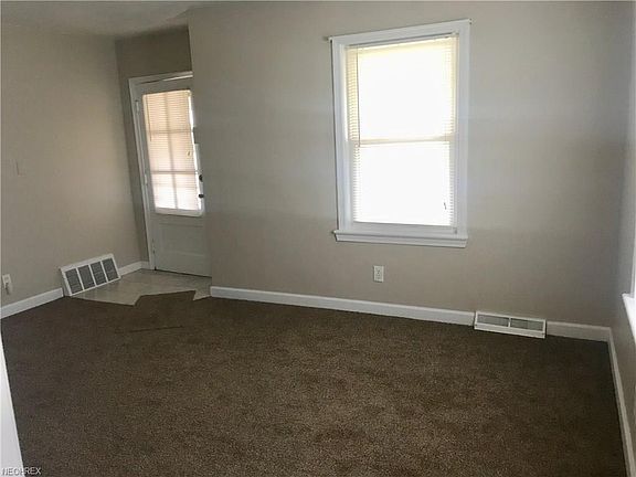 5th image of 839 Washington Ave