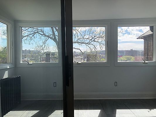 4th image of 3008 Johnson Ave #2