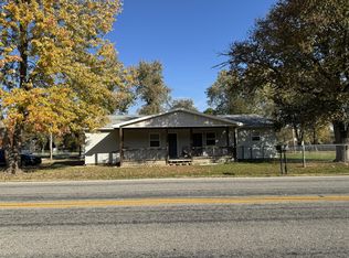 410 W 1st St, Bolivar, MO 65649