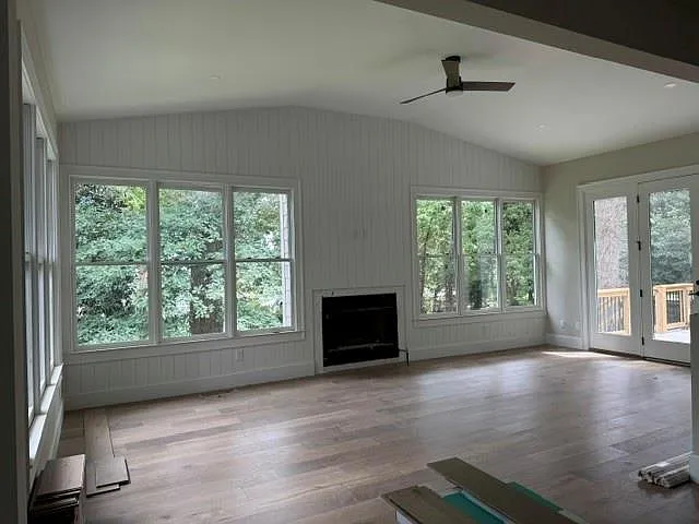 1886 Timothy Dr — Photo 5