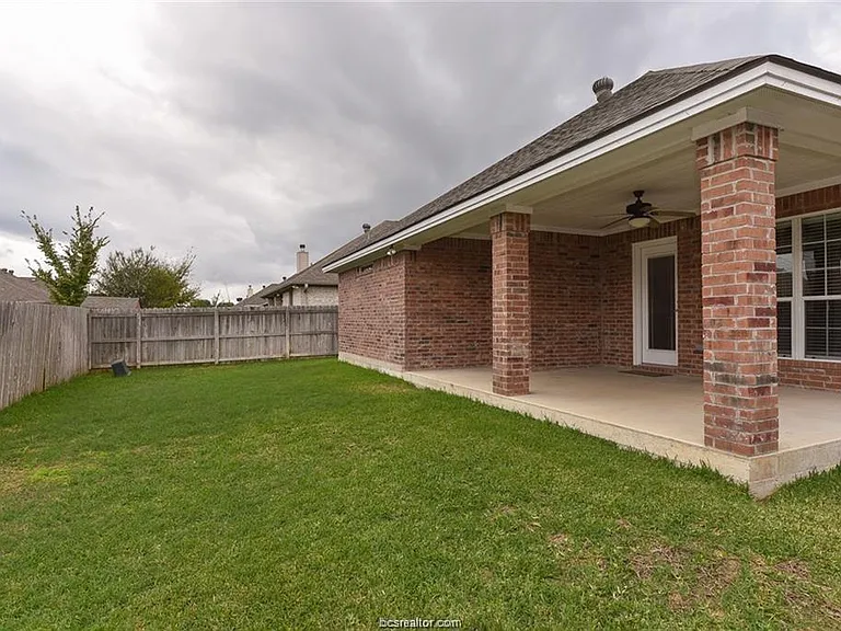 914 Crystal Dove Ave — Photo 19