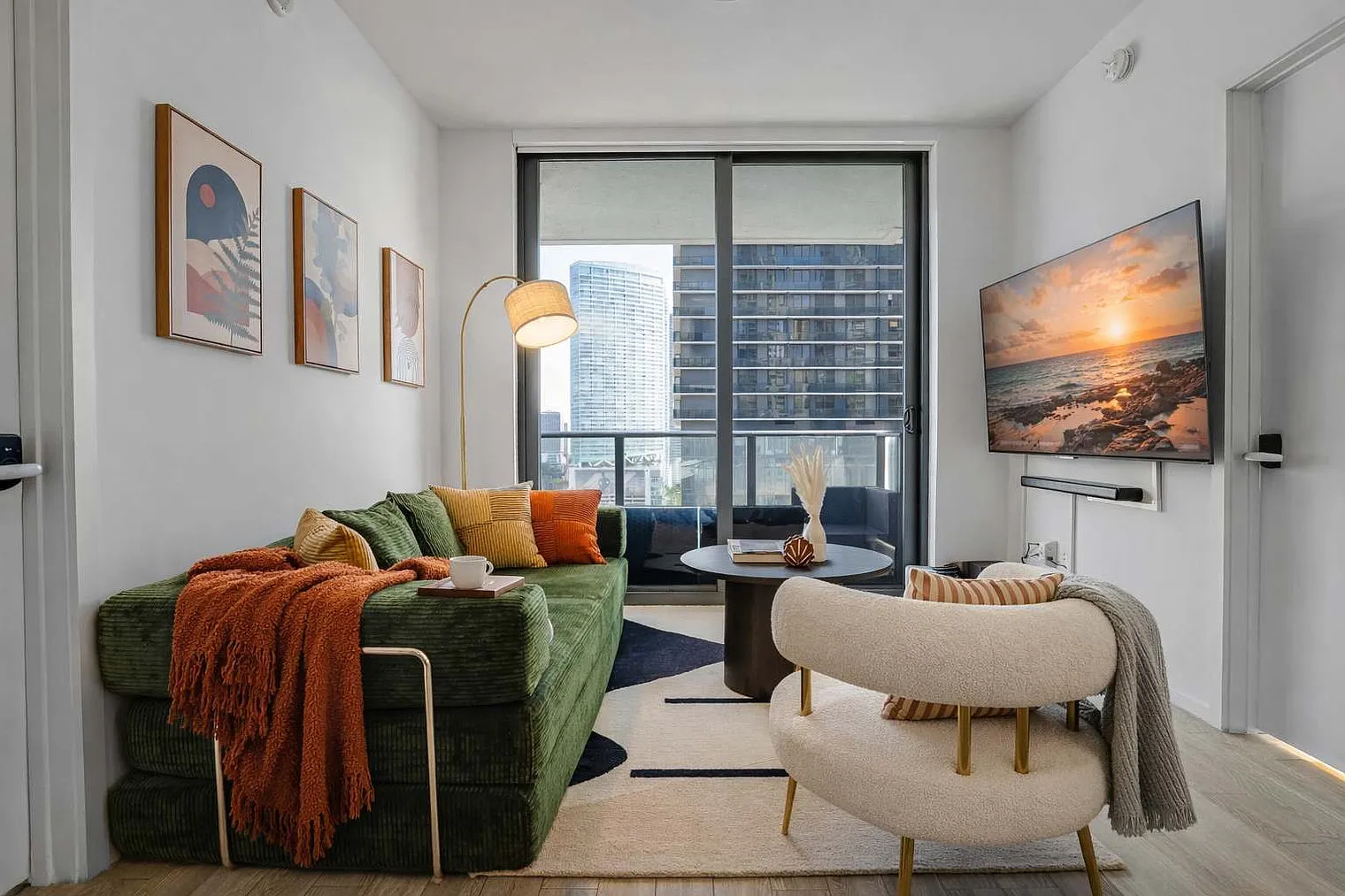 2 bed, 2.0 bath, 968 sqft, $13,468 — Photo 1