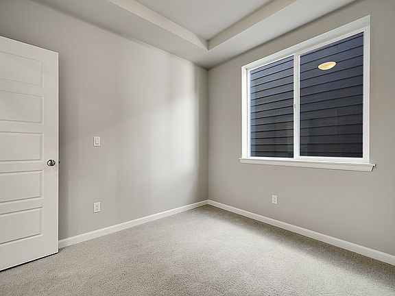 5th image of 3824 180th St E #2IX46U