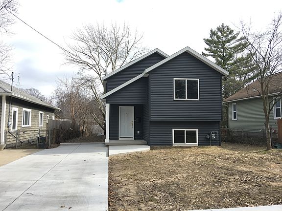 2nd image of 1542 Houseman Ave NE