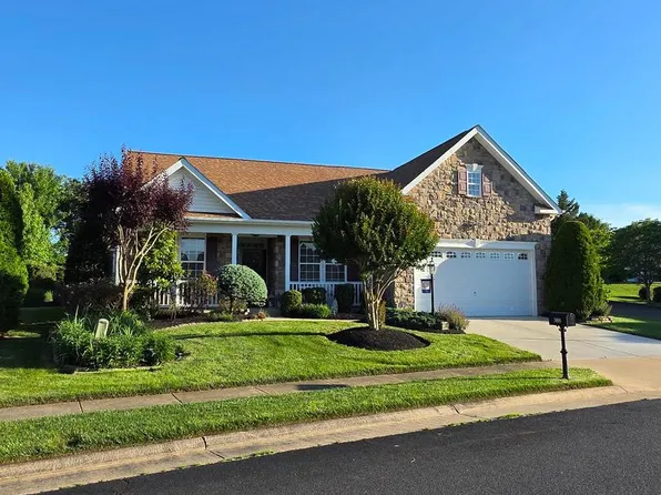 3805 Blowing Leaf Pl, Dumfries, VA 22025