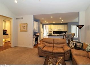 3261 Governors Ln, Commerce Township, MI 48390
