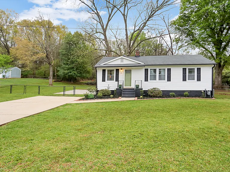 101 Ruby Dr — Photo 16