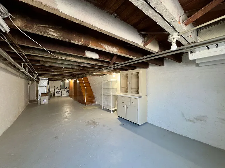 311 S East Ave — Photo 20