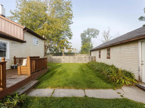 815 N Coleman Rd, Coleman, MI 48618