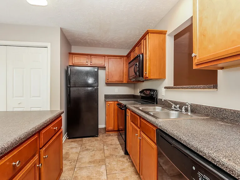 606 Nixon Way — Photo 8