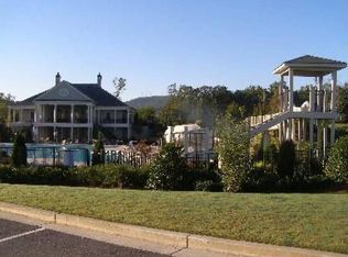 924 Bendleton Dr, Woodstock, GA 30188