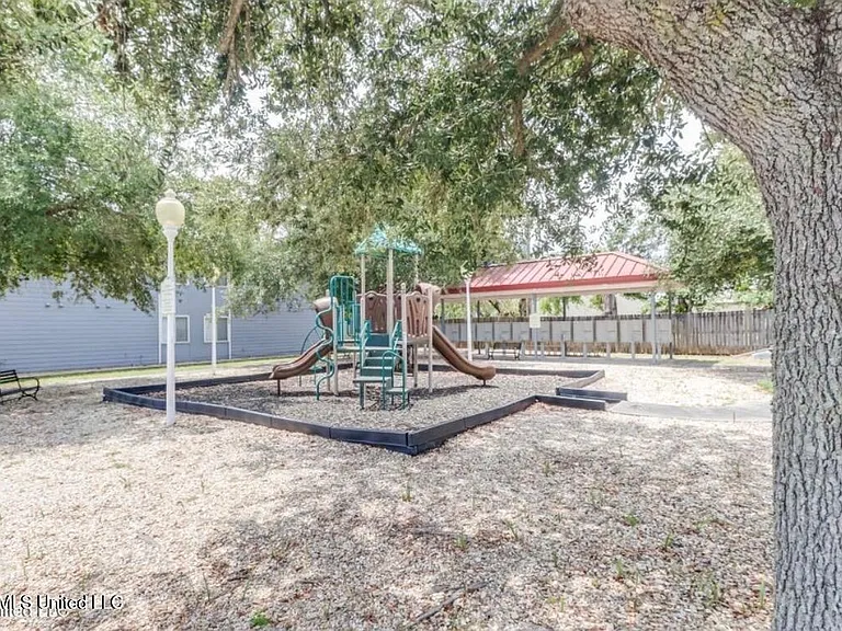 1664 Beach Blvd #90 — Photo 23