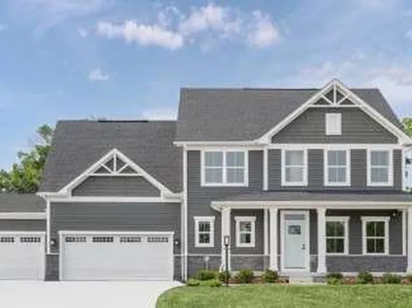 496 Flying Eagle Dr, Commerce, GA 30529