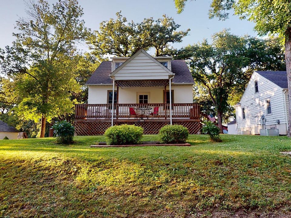 1st image of 544 10th St NE