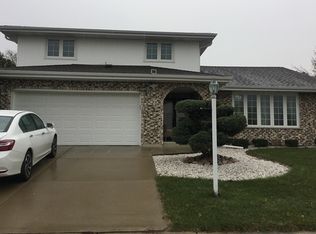 11935 Oregon Trl, Orland Park, IL 60467