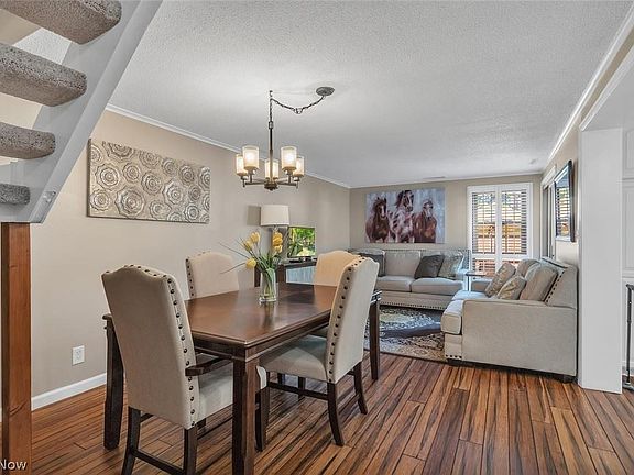 5th image of 6628 N Berkley Sq #G-4