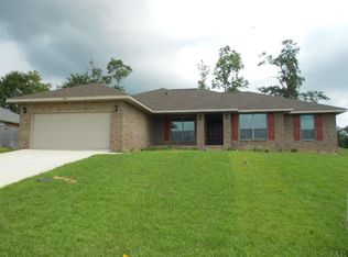 1584 Twin Pines Cir, Cantonment, FL 32533