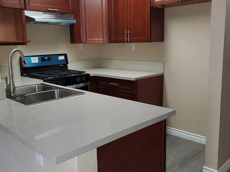 706 W 1st Ave #2 — Photo 10