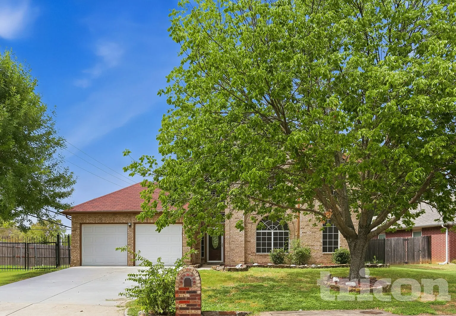 5516 Rolling Green Rd Arlington TX — Photo 1