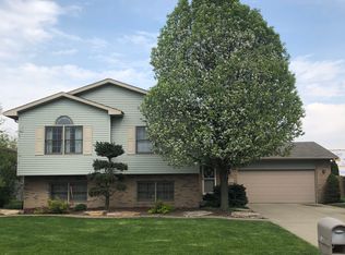 2971 Angelina St, Portage, IN 46368