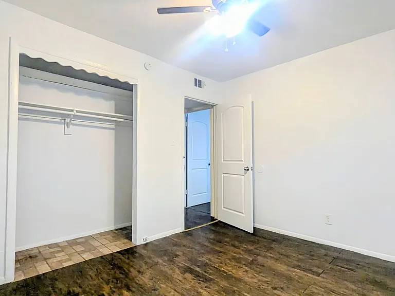 4810 Gaston Ave — Photo 20