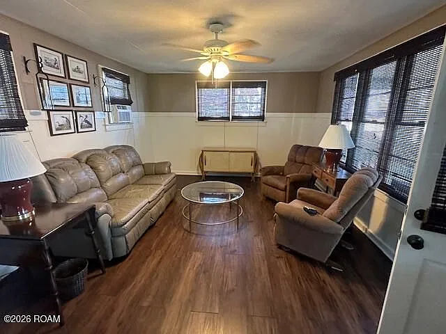 2 bed, 2.0 bath, 960 sqft, $1,375 — Photo 2