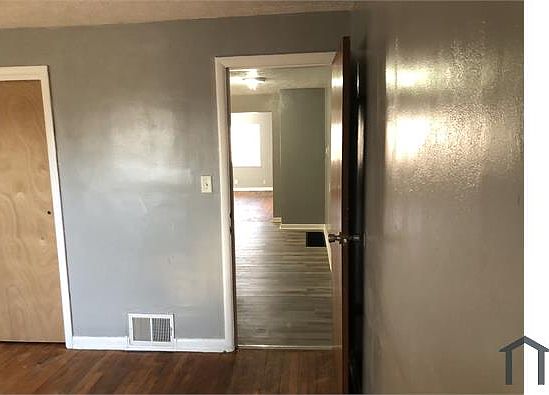 3rd image of 52 E Burton Ave #4
