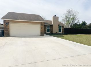 462 E 136th Pl, Glenpool, OK 74033