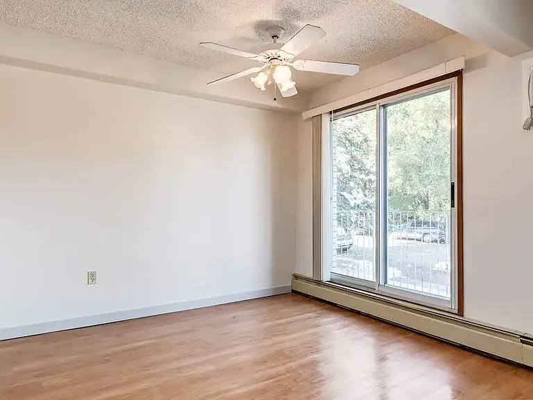 229 2nd St NE #101 — Photo 12